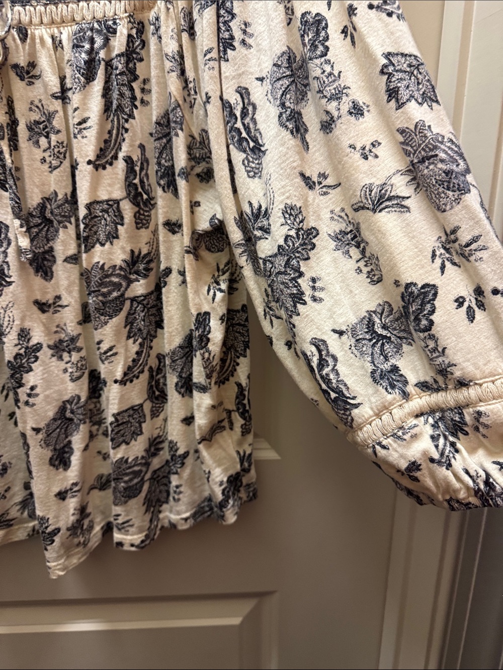 Wonderly Cream Blouse with Black Floral Print - Picture 5 of 10